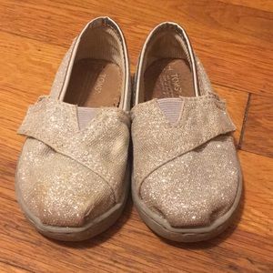 Baby Girl’s Silver Glitter Toms